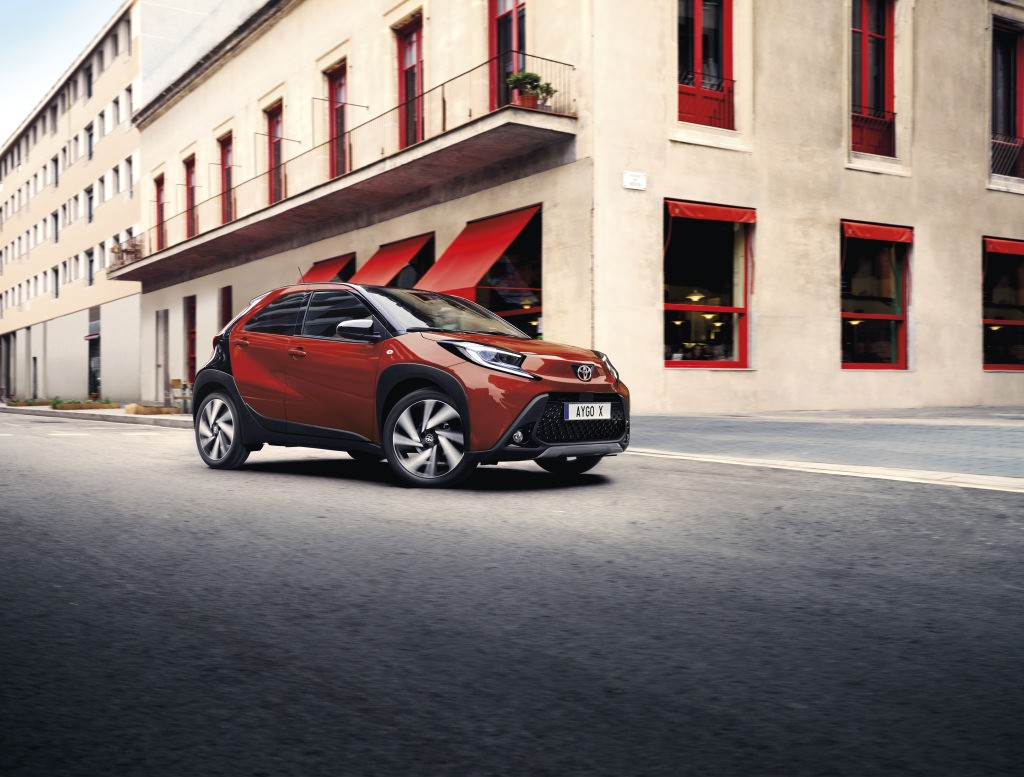 Toyota Aygo X Business dans la ville