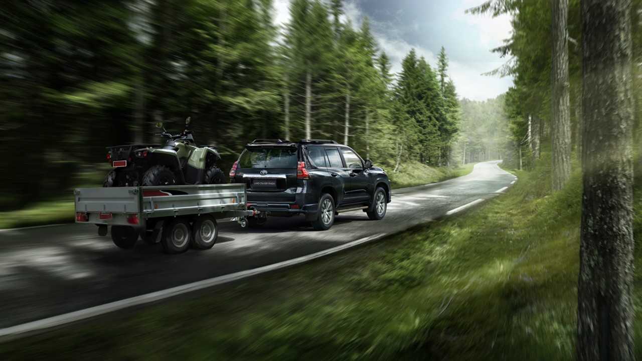 Toyota Landcruiser avec une remorque