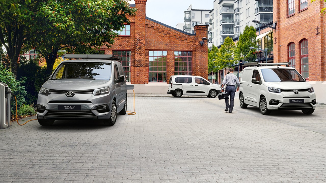 Personnalisez votre Toyota PROACE CITY
