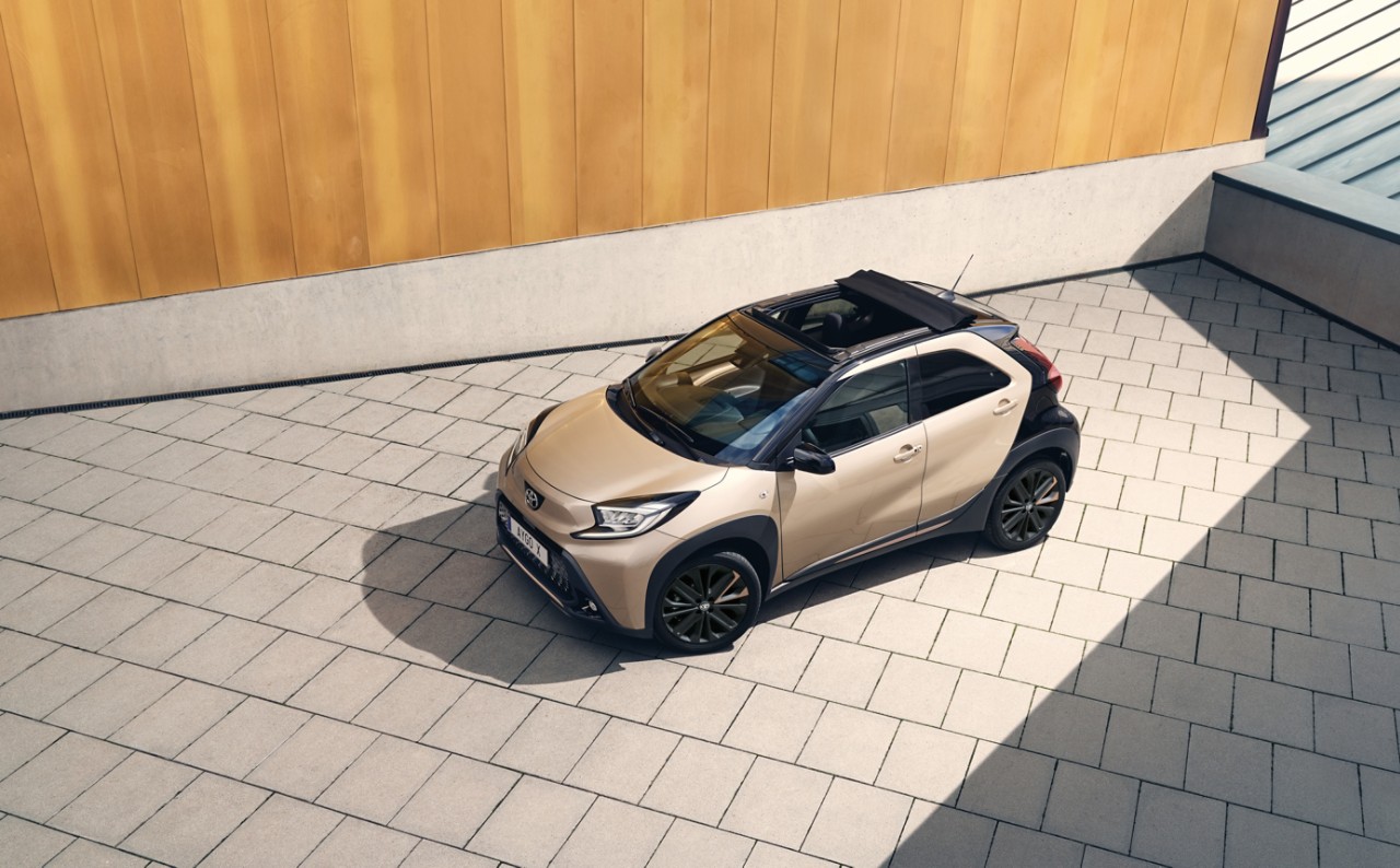 Aygo X Air Beige gingembre vue du dessus