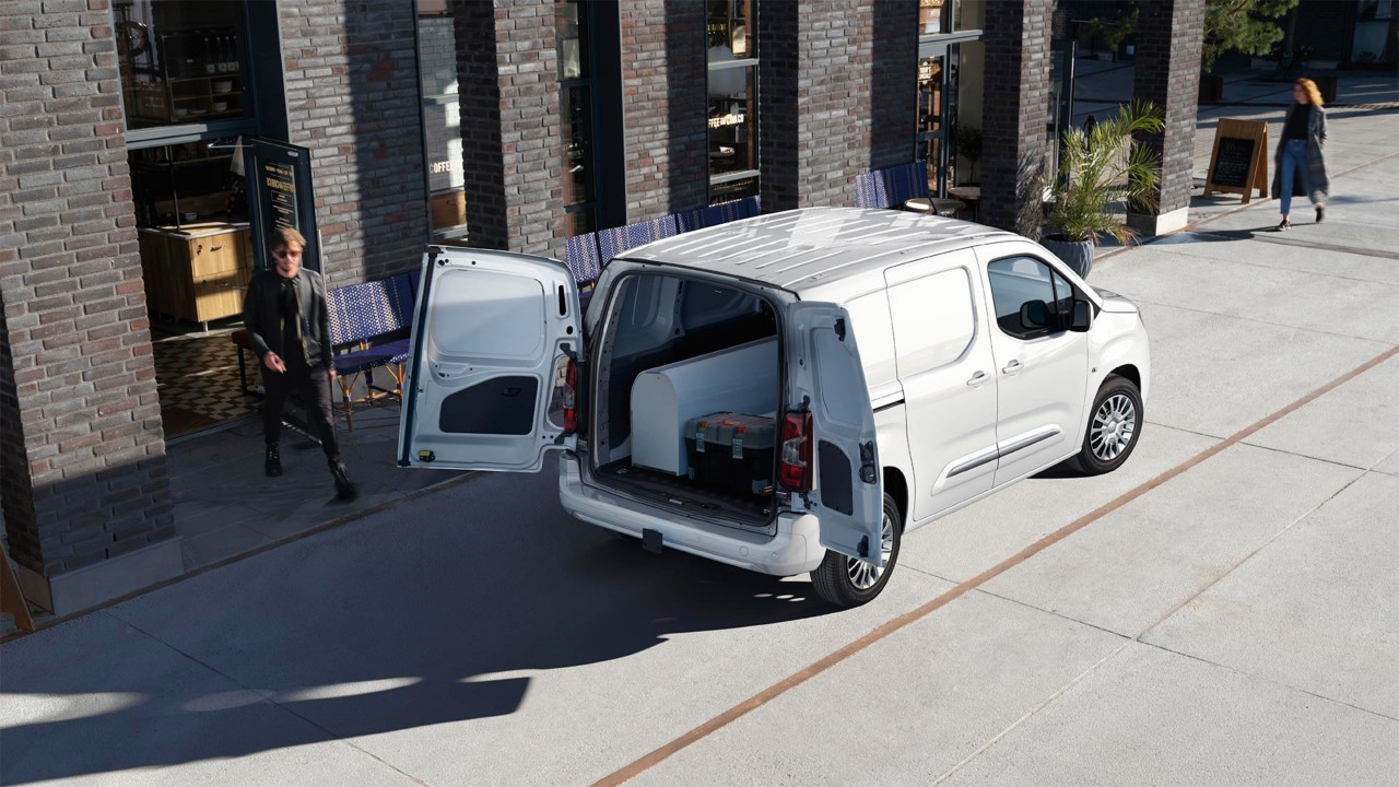 Toyota Proace City ouvert avec chargement