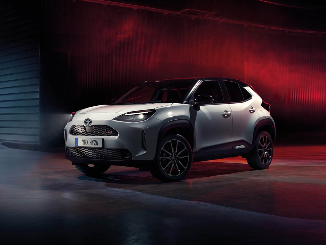 Toyota Yaris Cross Dynamic Business dans la ville