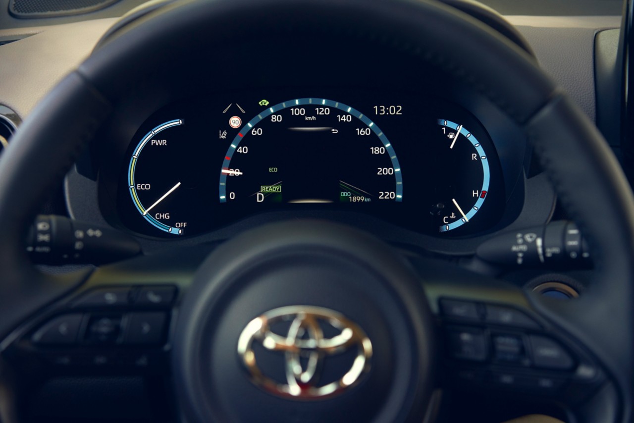 Toyota Yaris Cross vue intérieur tableau de bord