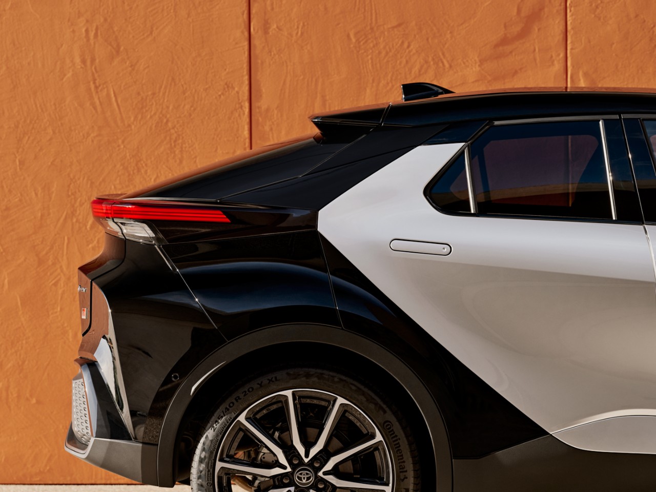 Nouveau Toyota C-HR zoom sur l'aile
