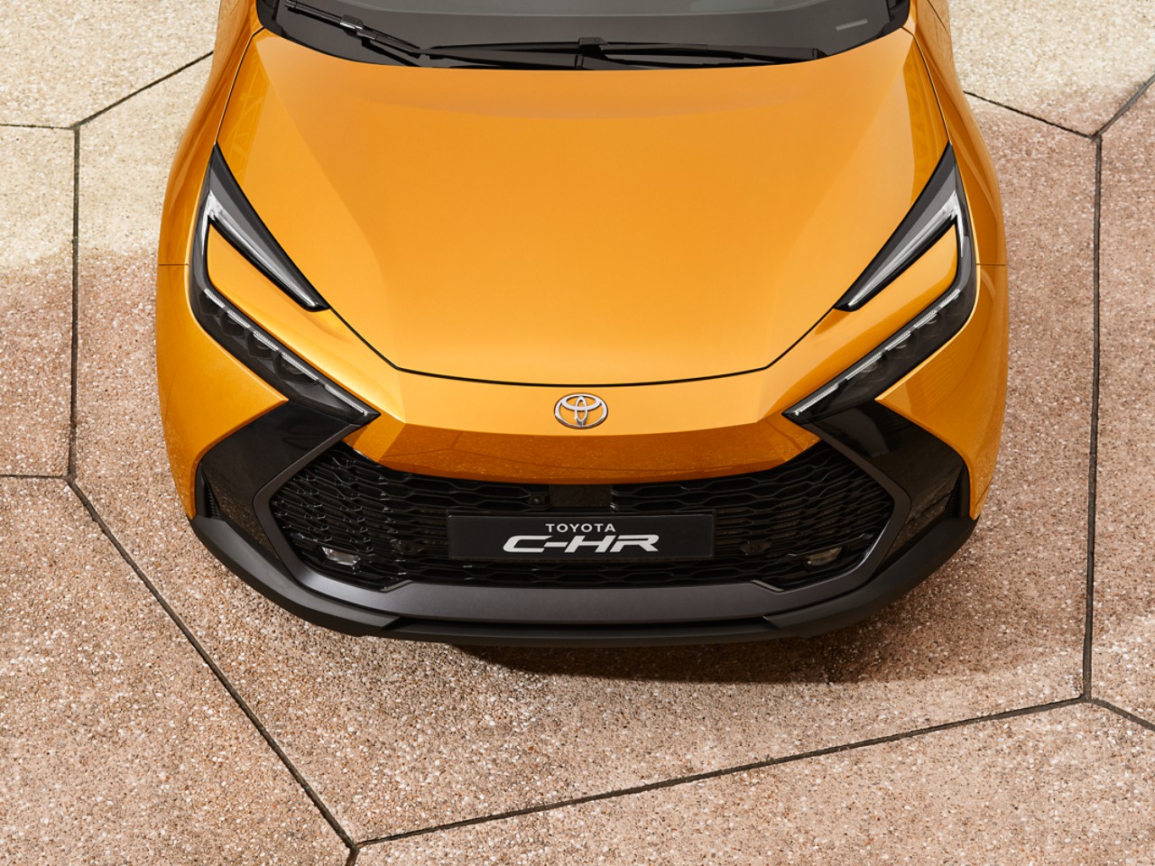 Nouveau Toyota C-HR zoom sur le capot