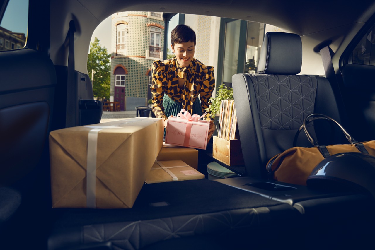 Toyota Cross Dynamic Business espace chargement