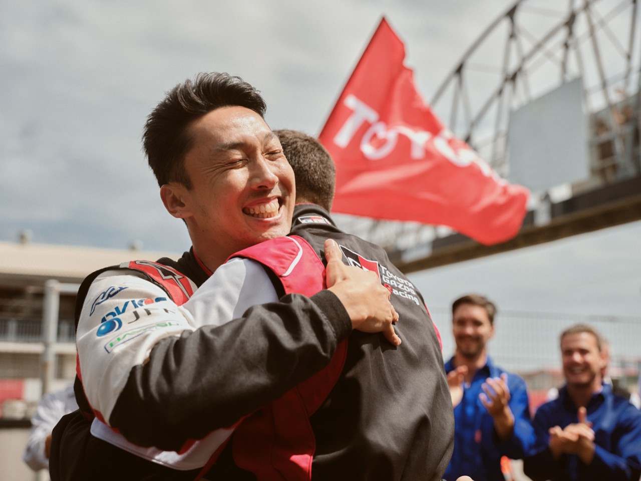 Toyota présente Toujours plus loin avec Kazuki Nakajima, pilote